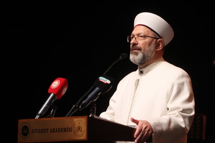 Diyanet İşleri Başkanı Erbaş, Dini Musiki Kursu Mezuniyet Merasimi'ne katıldı: