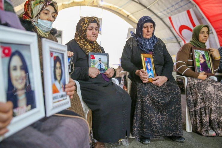 Diyarbakır anneleri evlatlarına kavuşmak istiyor