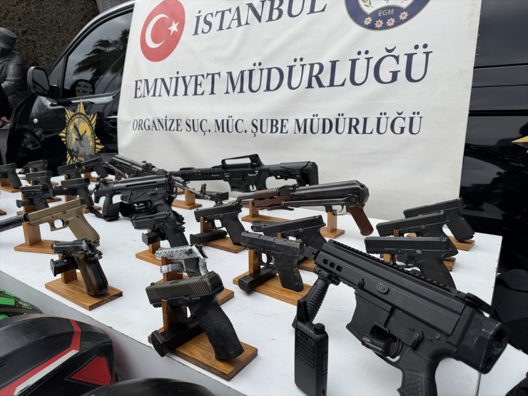İstanbul'daki suç örgütlerine yönelik operasyonlarda 54 şüpheli tutuklandı