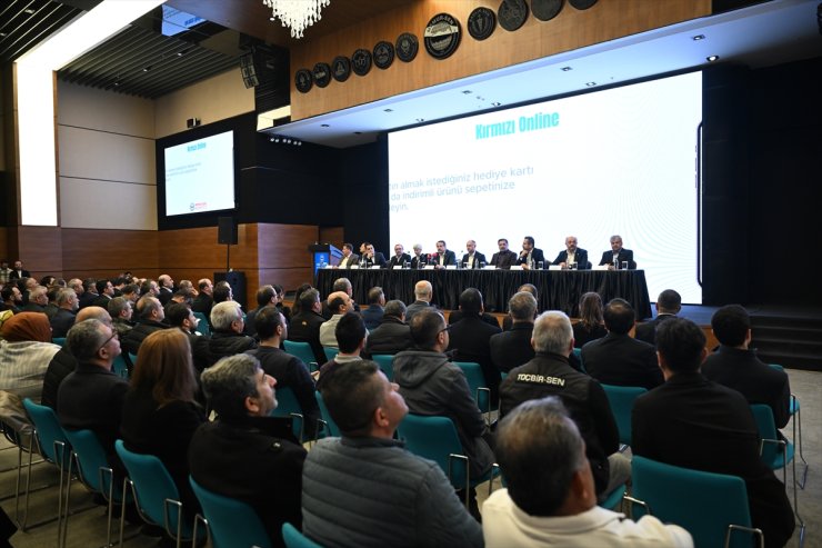 Memur-Sen'in kamu görevlilerine alışverişte indirim ve fırsatlar sunan "Avantaj" uygulaması tanıtıldı