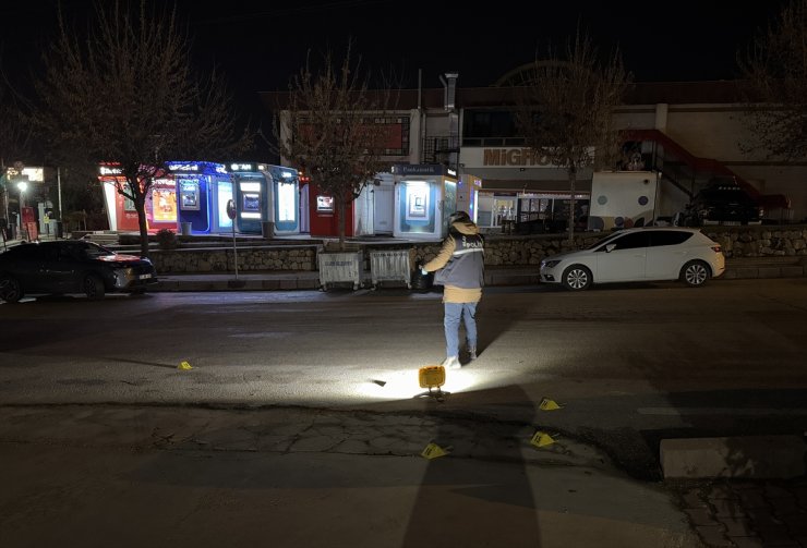 Elazığ'da iki grup arasında çıkan silahlı kavgada 2 kişi yaralandı