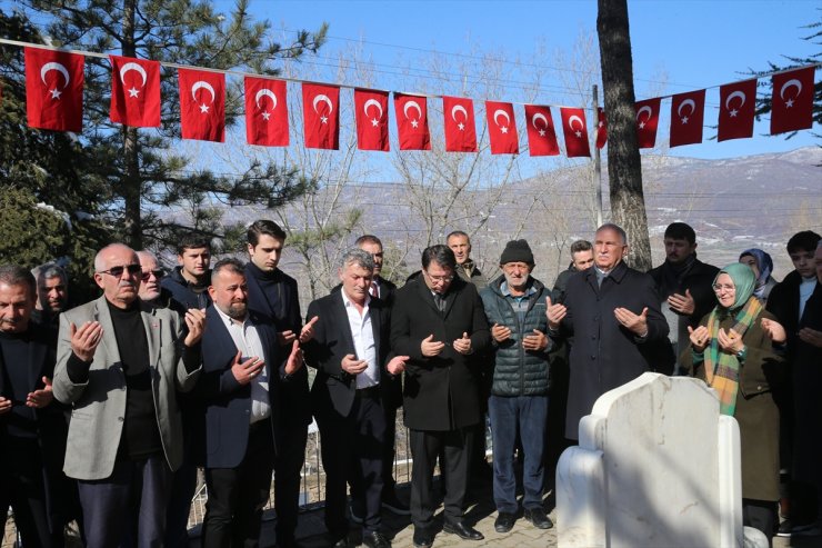 Şampiyon güreşçi Hüseyin Akbaş, vefatının 36. yılında Tokat'taki kabri başında anıldı