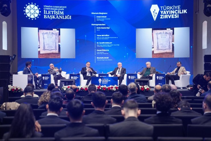 Türkiye Yayıncılık Zirvesi'nde "Babıali'den Günümüze: Türkiye'de Matbuat Dünyasının Dönüşümü" oturumu düzenlendi