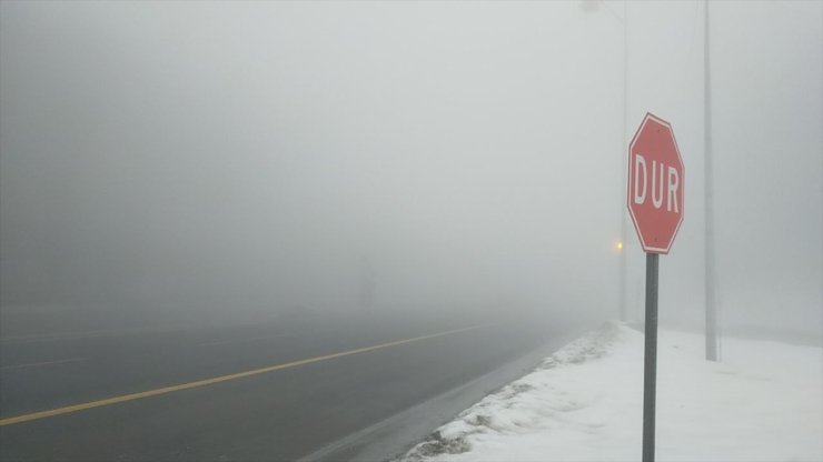 Bolu Dağı'nda sis nedeniyle görüş mesafesi düştü