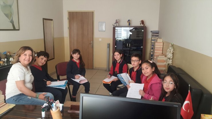 İlkokul öğrencileri "Nilüfer'in Portakal Çocukları" isimli hikaye kitabı yazdı