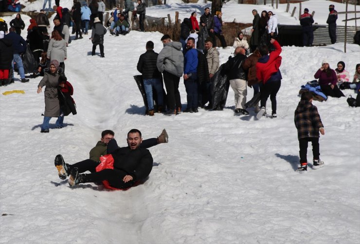 Rize'de "17. Çamlıhemşin Kardan Adam Kış Festivali" sona erdi