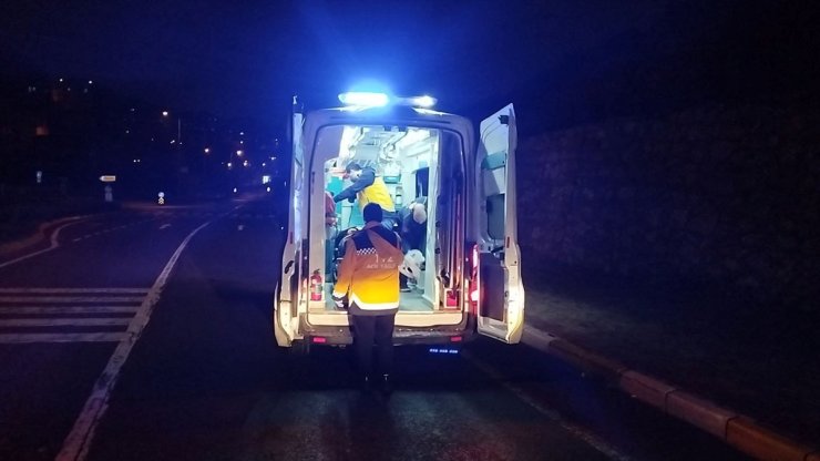 Kocaeli'de takla atan otomobildeki 4 kişi yaralandı