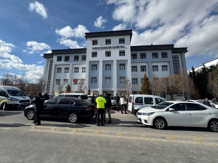Konya'da dekan yardımcısını odasında silahla yaralayan öğrenci intihar girişiminde bulundu