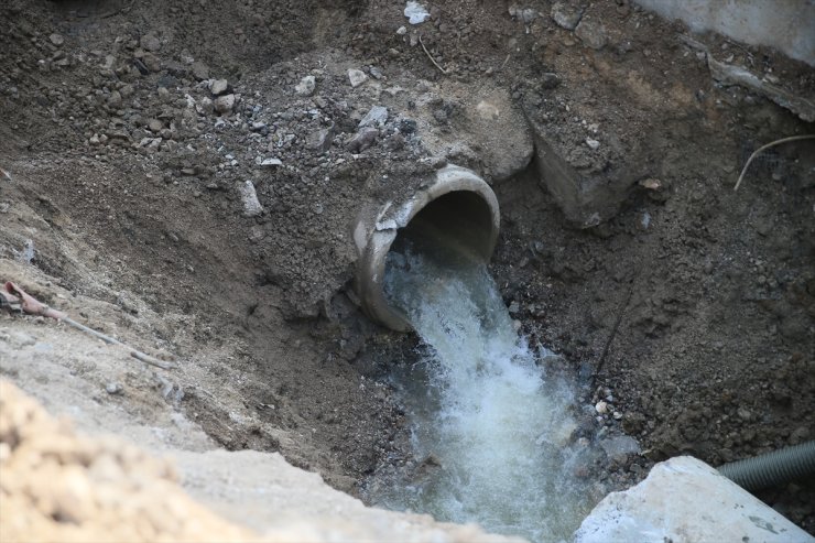 Malatya'da inşaat temellerinde çıkan yer altı suyu sulamada kullanılacak