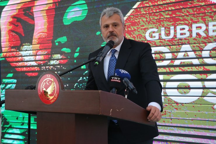 Hatay'da depremzede üreticilere makine, ekipman ve gübre dağıtıldı